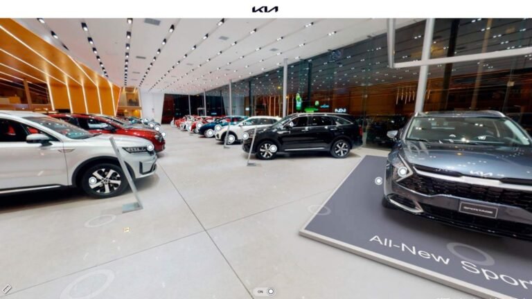 auto en showroom de concesionaria