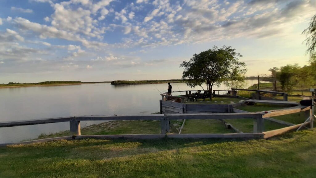 Dónde encontrar cabañas en Santa Fe a orillas del río para tus vacaciones