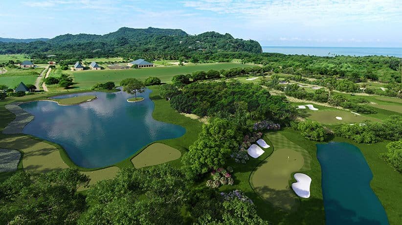 campo de polo rodeado de naturaleza verde