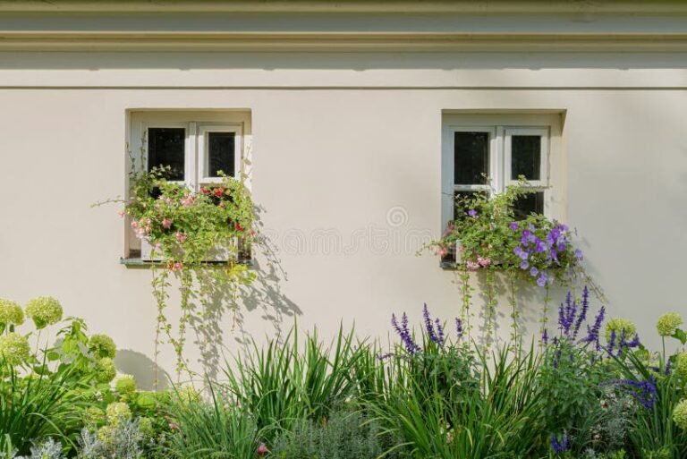 casa acogedora con jardin y dos ventanas