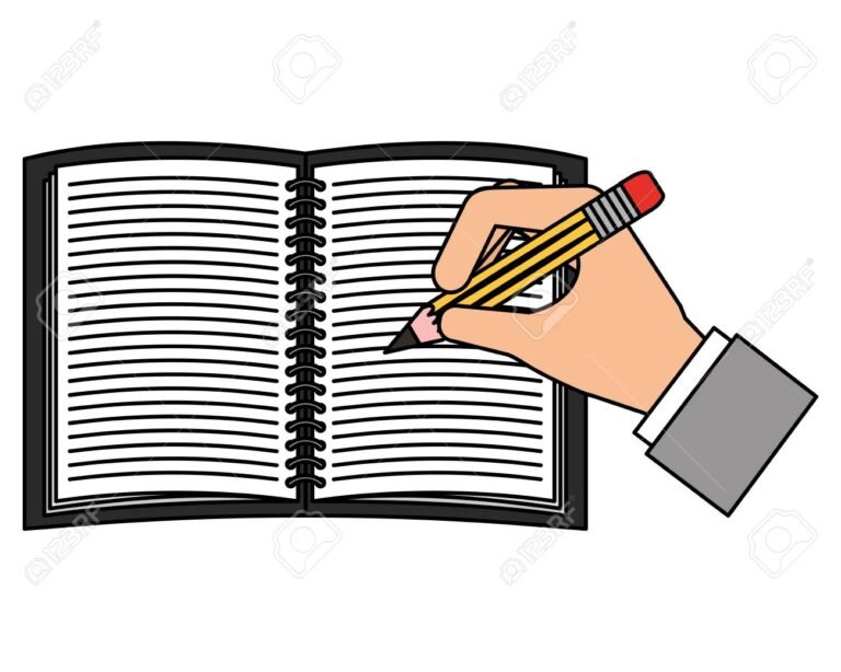 escritor con cuaderno y pluma en mano