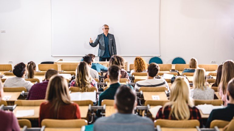 Qué ofrece la Facultad de Derecho de la Recoleta en su plan de estudios