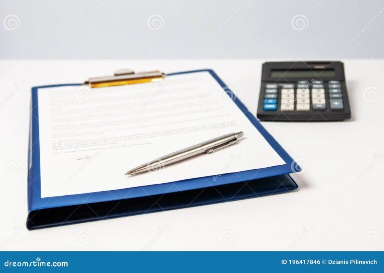 formulario z con lapiz y calculadora