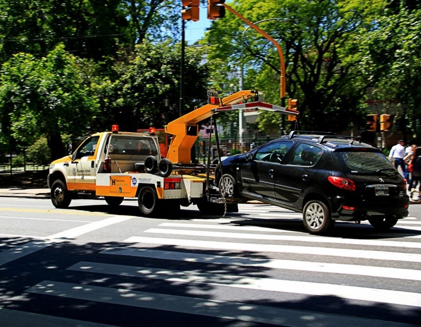 Cómo llamar a una grúa por mal estacionamiento en CABA