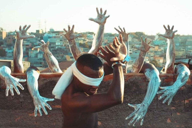 grupo diverso de personas excluidas