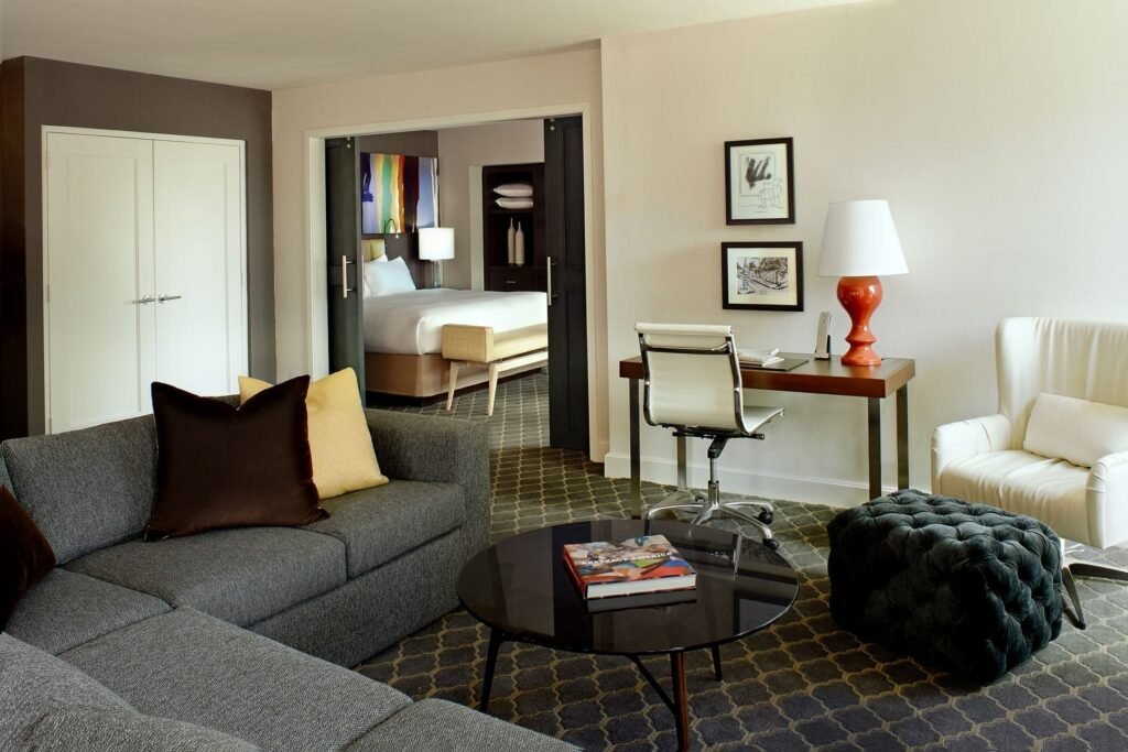 Qué servicios ofrece Manke Apart and Suites en su alojamiento