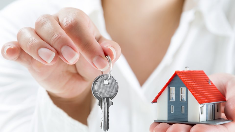 llave de casa con contrato de alquiler 1