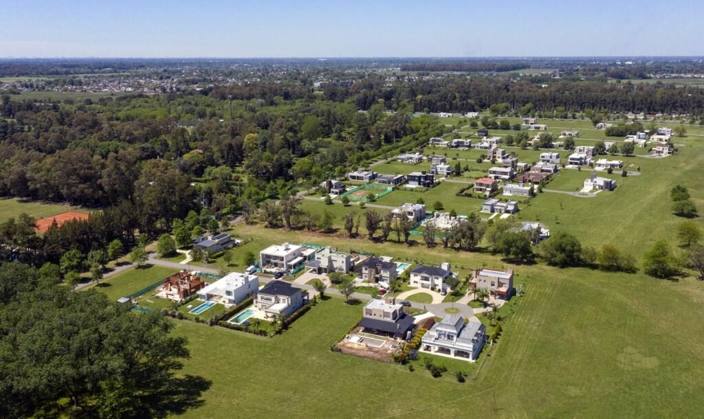 lote en barrio cerrado rodeado de naturaleza