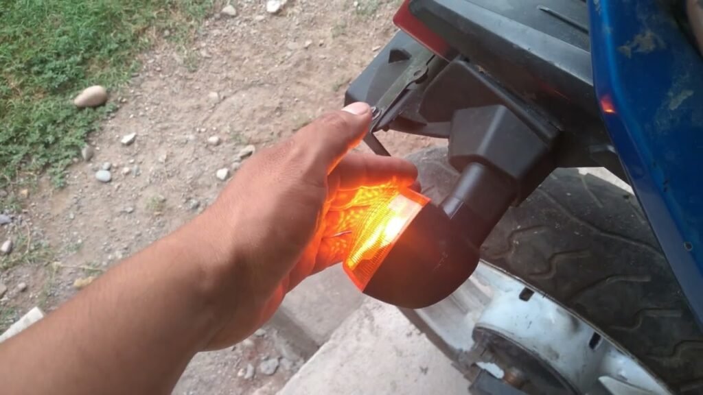 Qué son las luces de giro en una moto y cómo funcionan