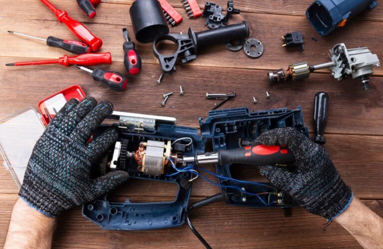 motor danado con herramientas mecanicas