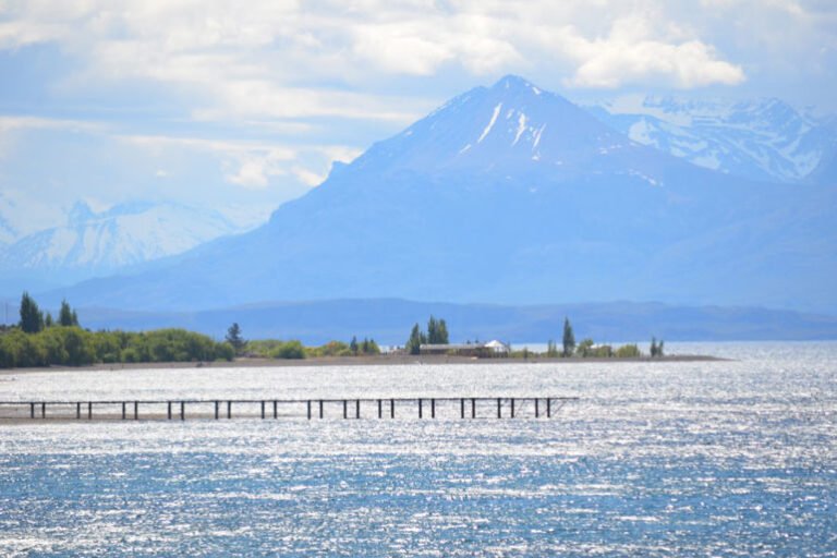 paisaje sereno de santa cruz del lago