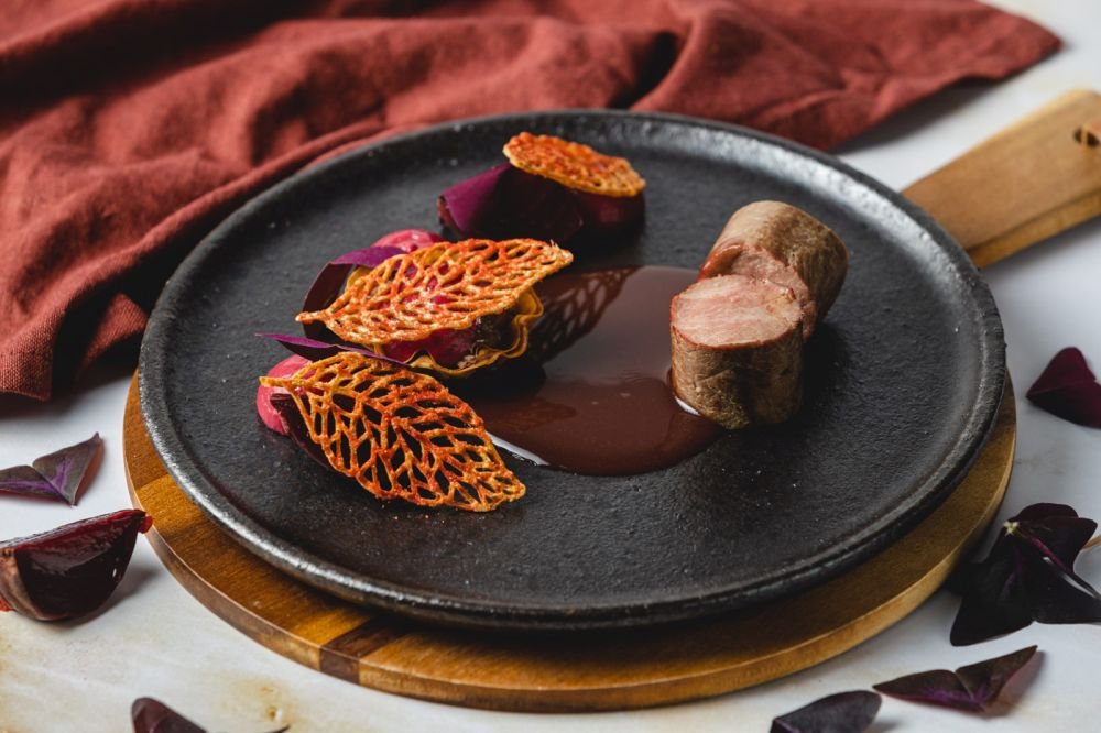 Qué platos deliciosos ofrece Melipal Casa de Comidas en su menú