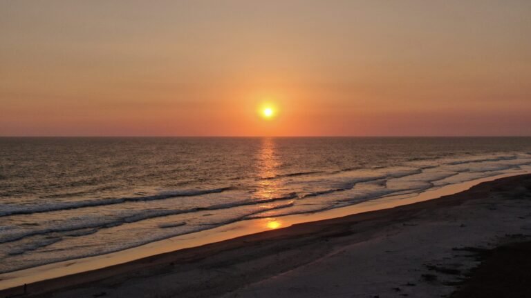 playas de la costa del sol al amanecer