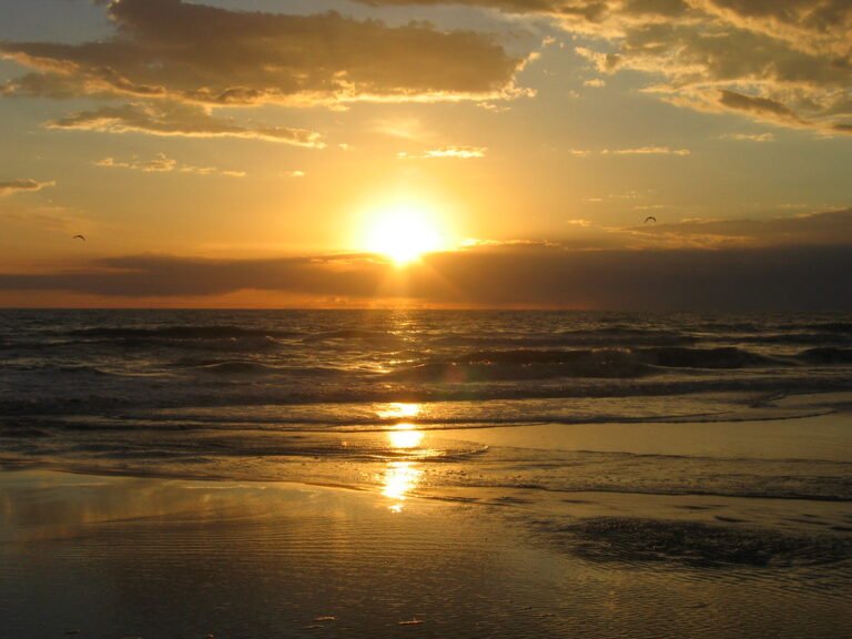 playas de las toninas al atardecer