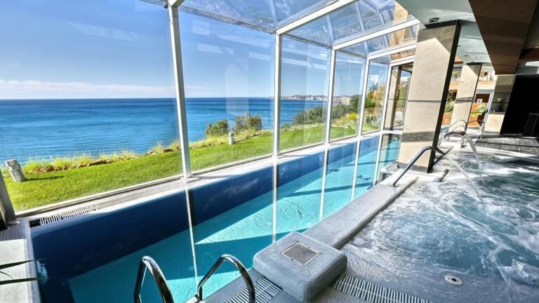 Qué servicios ofrece la Hostería & Spa Las Glicinas en Pinamar 29 relax en el spa junto al mar