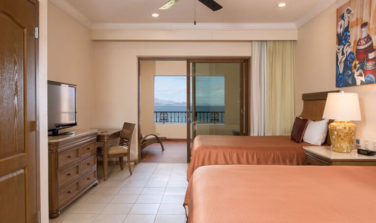 suite de lujo con vista al mar