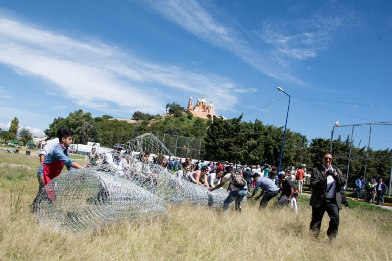 Por qué deberías considerar vender tu terreno barato de forma urgente 22 terreno vacio con cartel de se vende