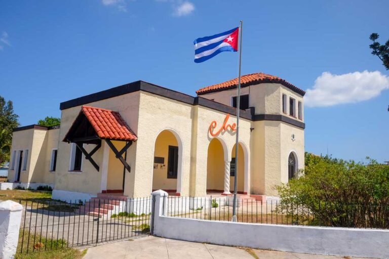 visita al museo del che en cuba