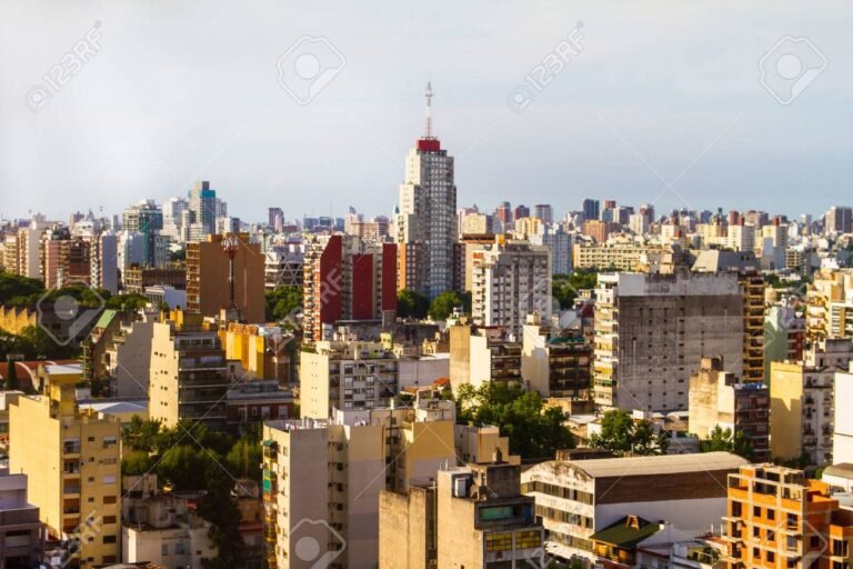 Qué es un informe de dominio de inmueble en CABA y cómo obtenerlo 16 vista aerea de edificios en buenos aires