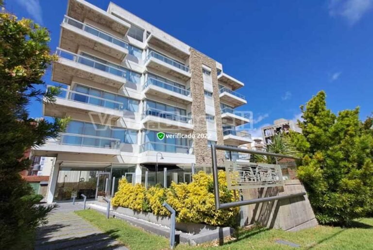 vista exterior de apartamentos en villa gesell