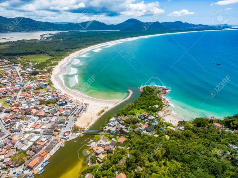 Qué es la Barra da Lagoa y qué actividades se pueden hacer allí 12 vista panoramica de barra da lagoa