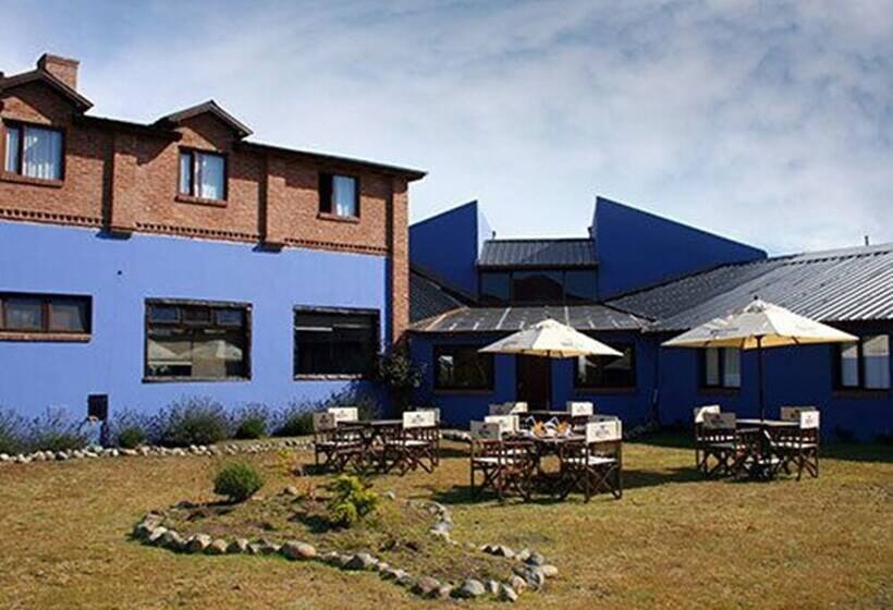 Cuáles son las características y servicios de la Hostería Posta Sur en El Calafate