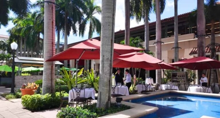 Qué actividades y tiendas puedes encontrar en Merrick Park Coral Gables 2 vistas de tiendas y actividades en merrick park